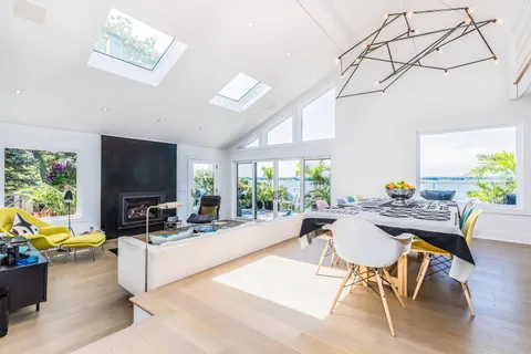 $7,950,000 | 55 Shore Road, Shelter Island Heights, NY 11965