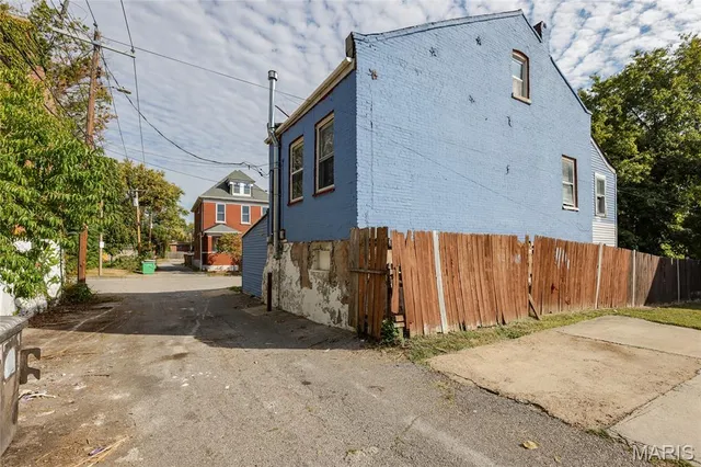 $149,000 | 3129 California Avenue, St. Louis, MO 63118