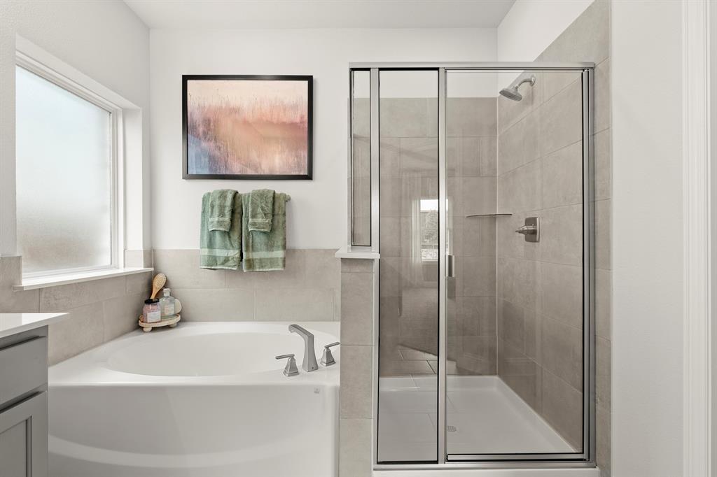 2907 Hanscom Street Forney, TX 75126 - Photo 17 of 32 41. 2263 River Bend - Bath (3)