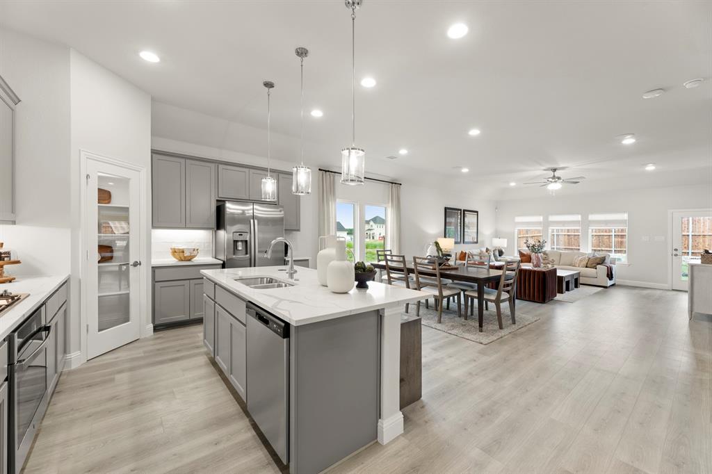 2907 Hanscom Street Forney, TX 75126 - Photo 5 of 32 24. 2263 River Bend - Kitchen (3)