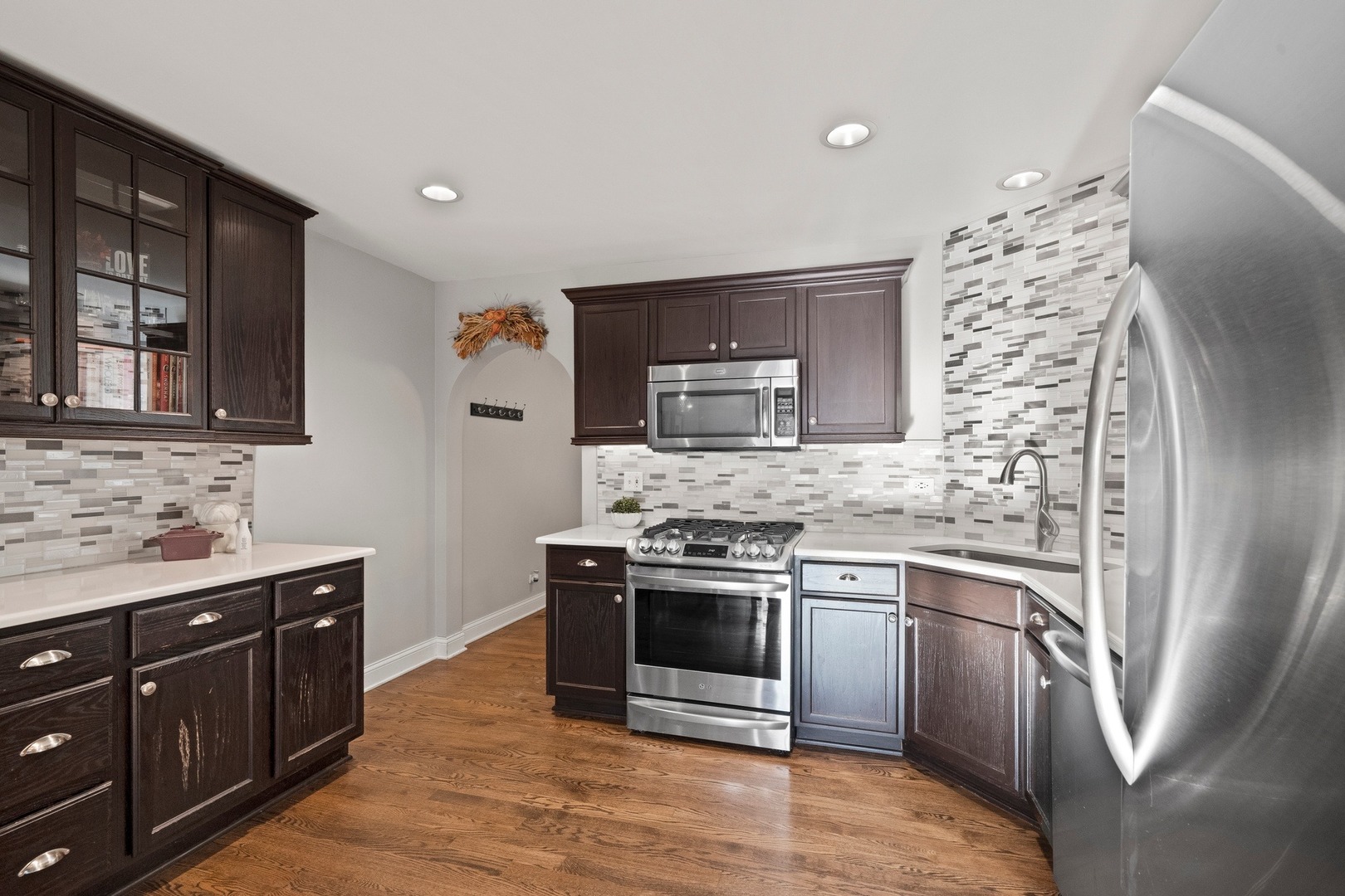3117 Raphael Court St. Charles, IL 60175 - Photo 5 of 28