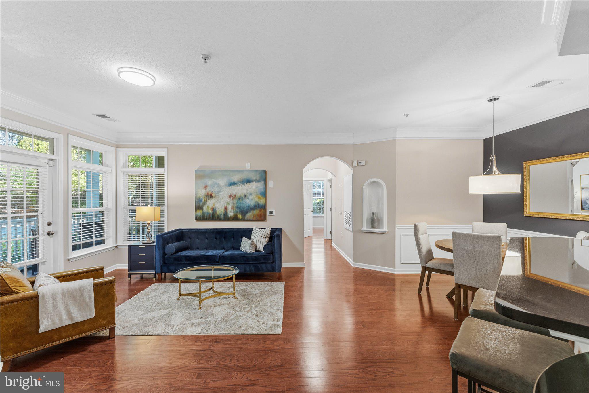 503 Sunset View Terrace Southeast, Unit 101 Leesburg, VA 20175 - Photo 13 of 39 Bright and inviting open space.
