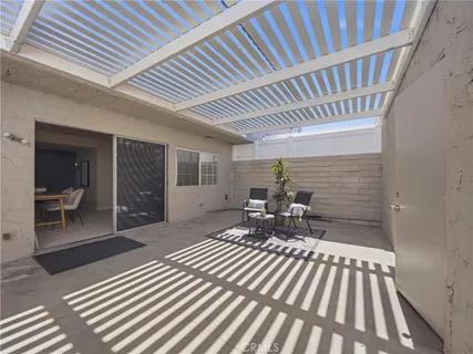 $589,000 | 24369 La Glorita Circle, Newhall, CA 91321
