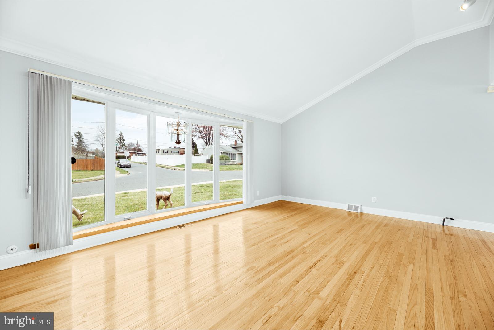 1024 Alpena Road Philadelphia, PA 19115 - Photo 5 of 41
