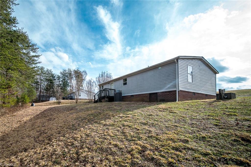 6439 Bowman Road Walnut Cove, NC 27052 - Photo 3 of 23 Gallery Image 3