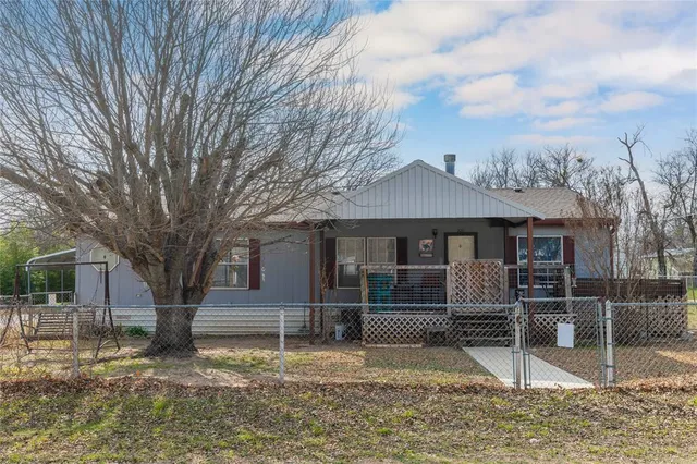$130,000 | 209 Martin Street, Bangs, TX 76823