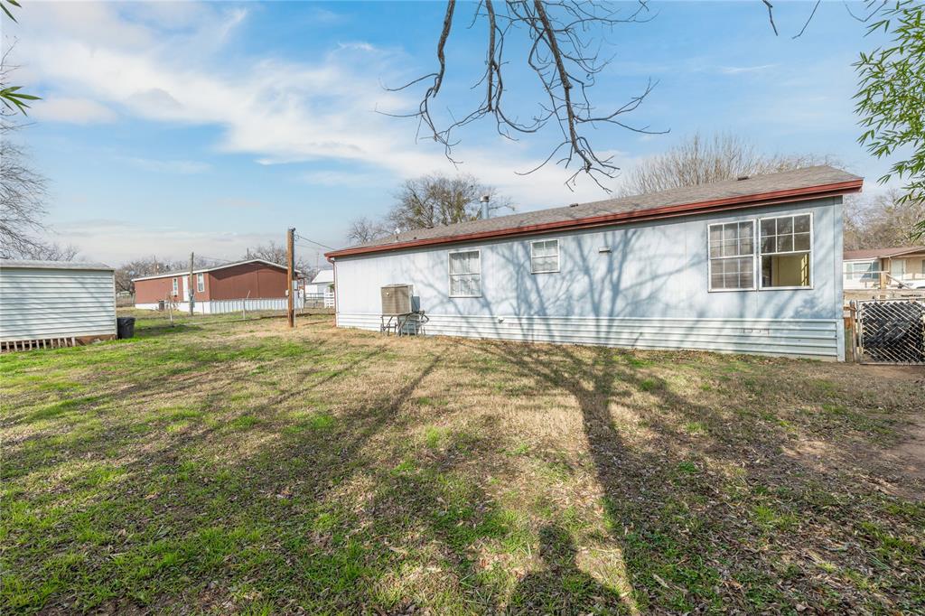 209 Martin Street Bangs, TX 76823 - Photo 25 of 31