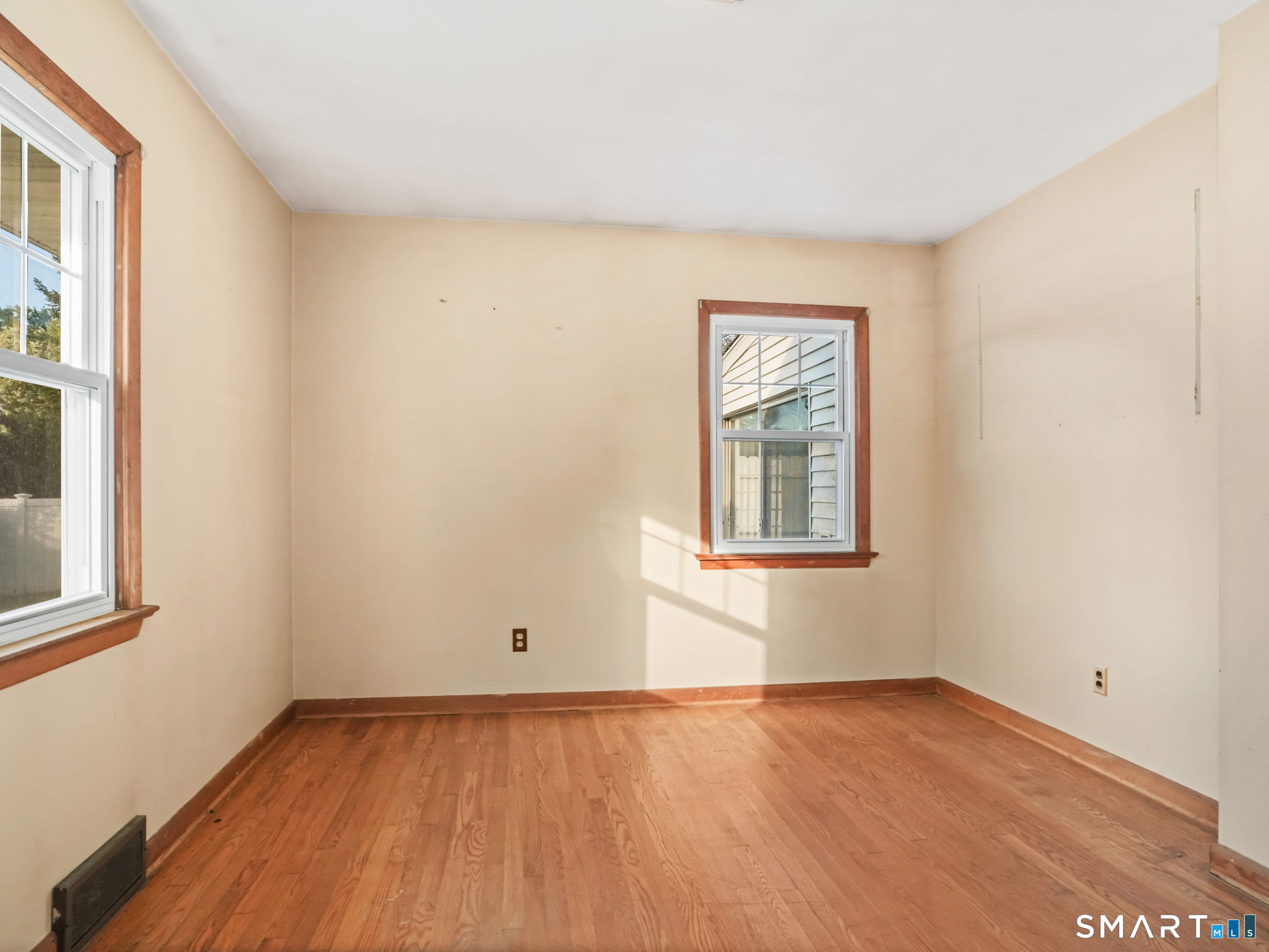 171 Old Point Road Milford, CT 06460 - Photo 19 of 40