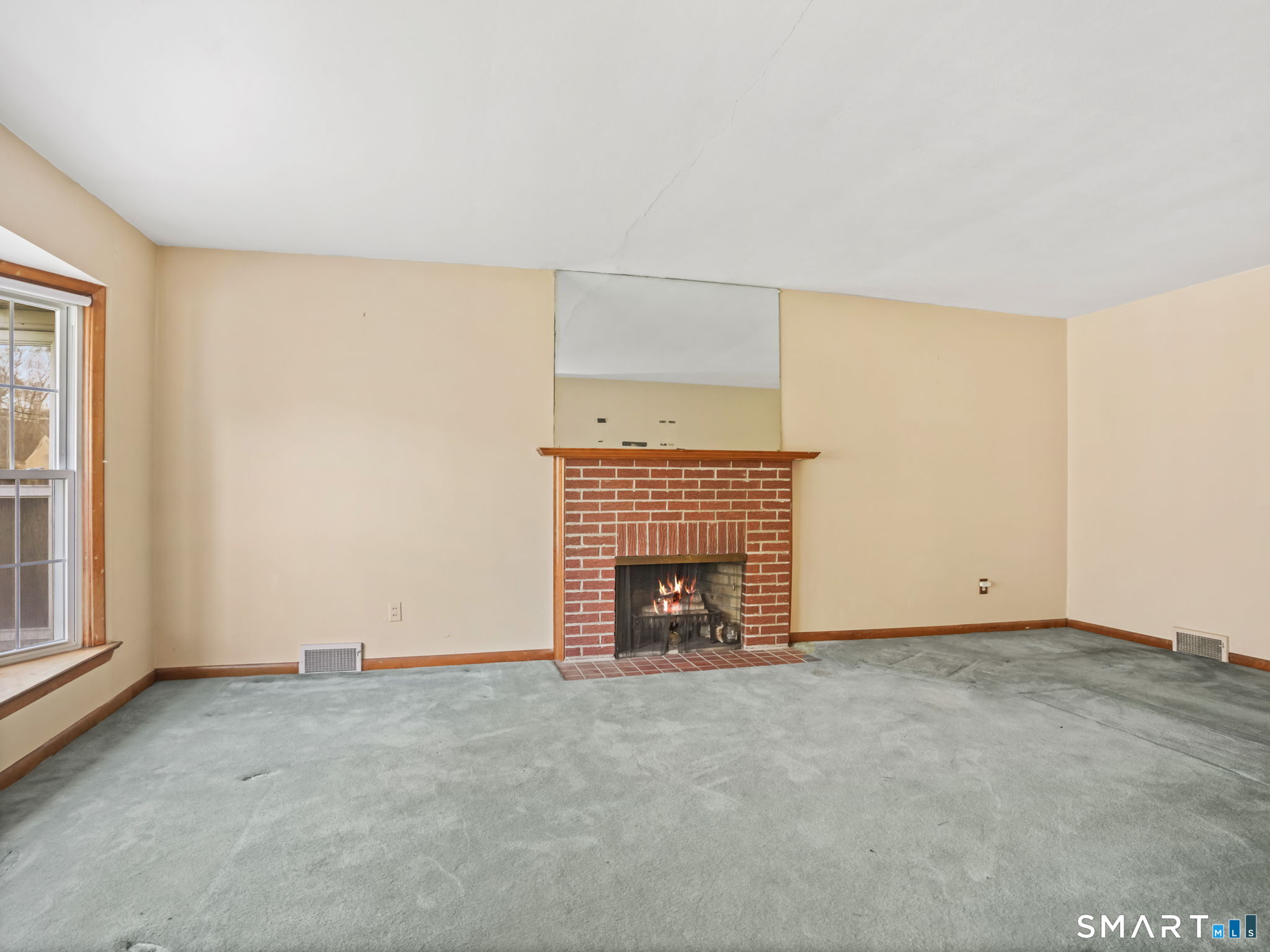 171 Old Point Road Milford, CT 06460 - Photo 9 of 40
