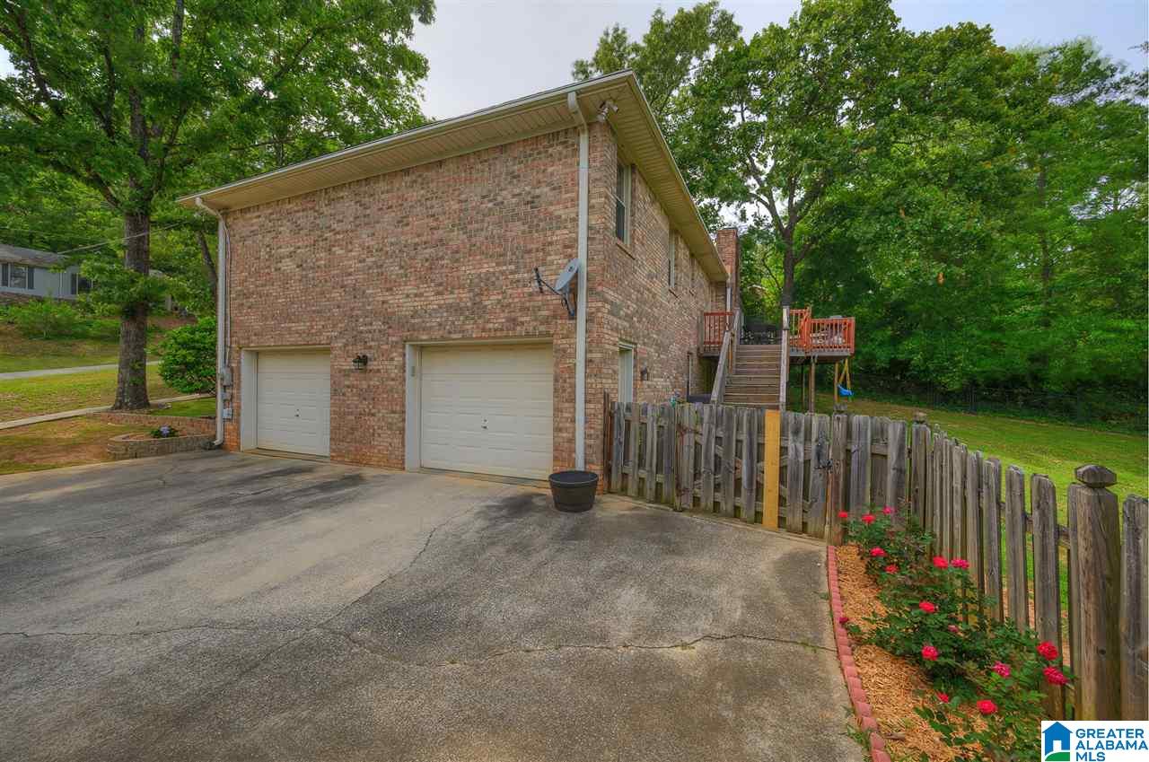 811 Round Hill Road Pelham, AL 35124 - Photo 8 of 33