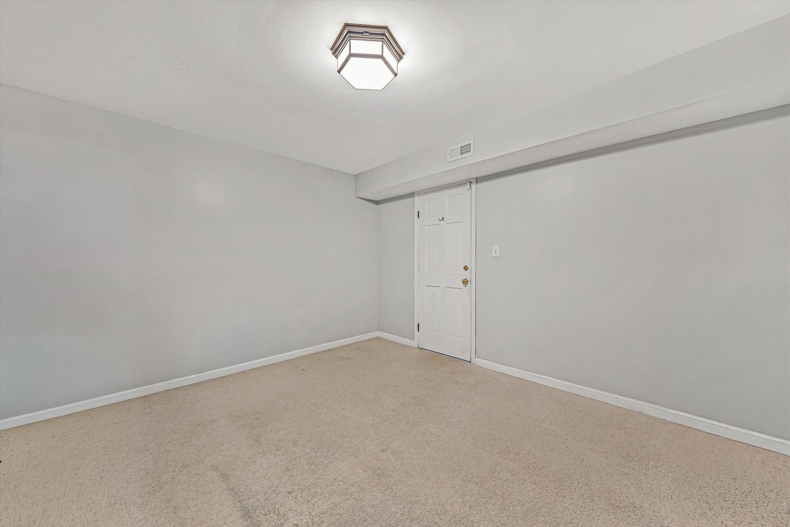 727 White Oak Road Southwest Roanoke, VA 24014 - Photo 41 of 52 42-DSC00215