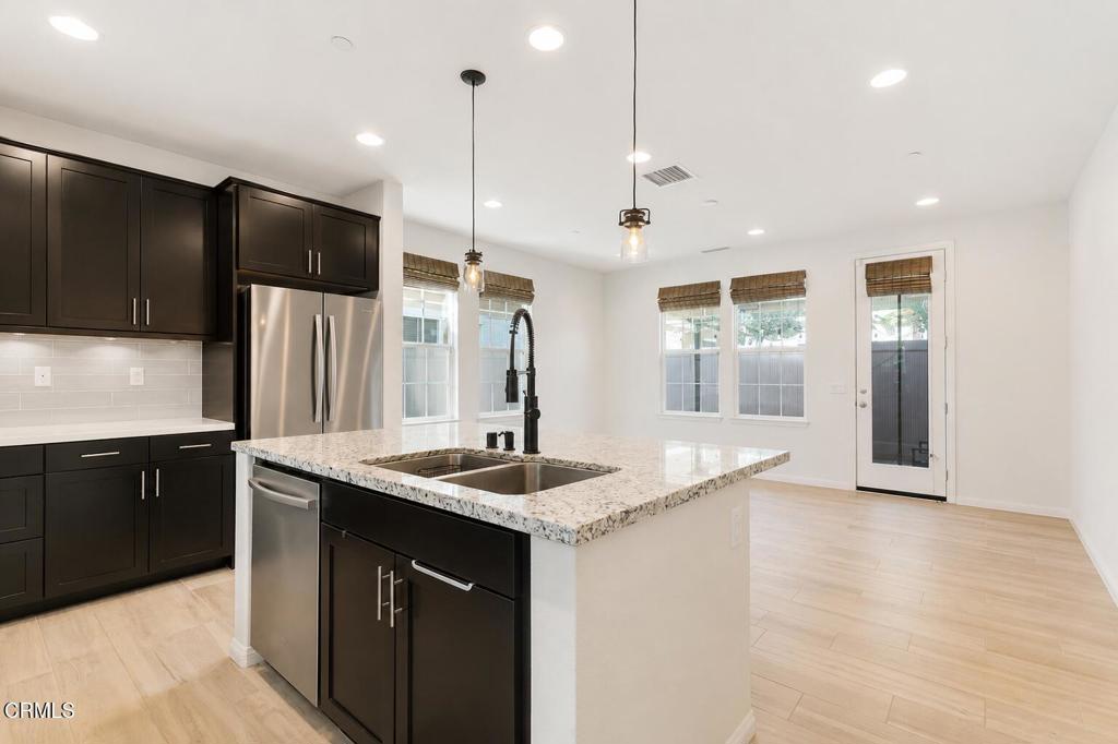 241 Stonegate Road Camarillo, CA 93010 - Photo 8 of 18
