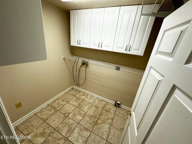 $650,000 | 511 Emerald Avenue, Kodak, TN 37764