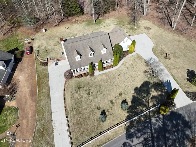 $650,000 | 511 Emerald Avenue, Kodak, TN 37764