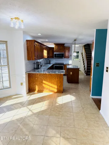 $650,000 | 511 Emerald Avenue, Kodak, TN 37764