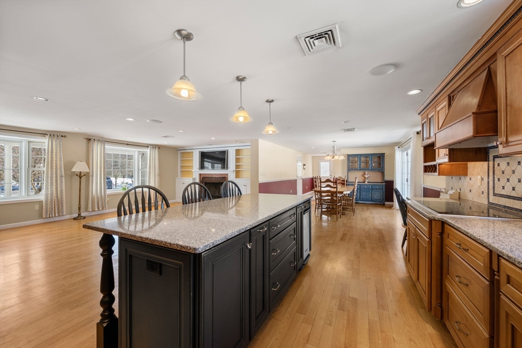 361 County Road Hanson, MA 02341 - Photo 3 of 13
