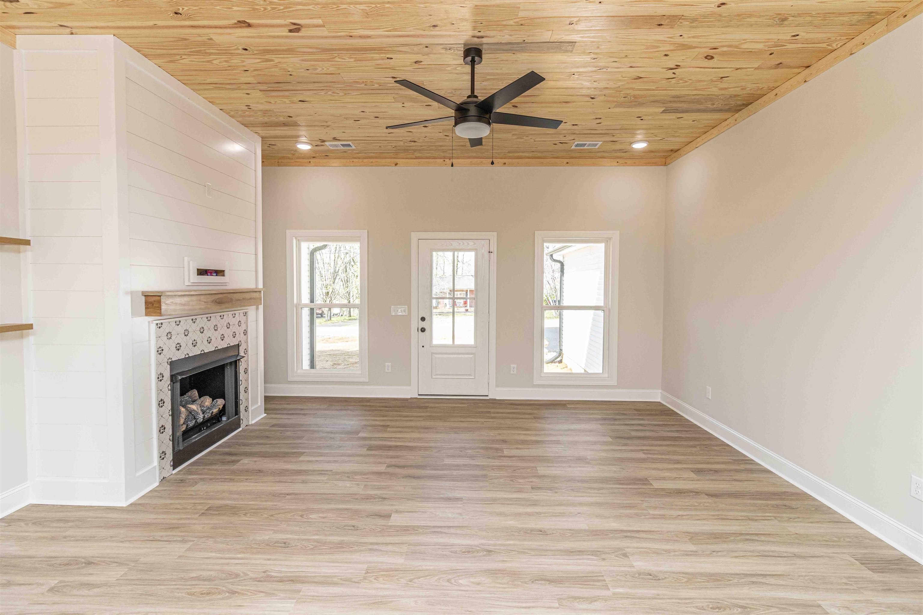 335 Oakgrove Road Selmer, TN 38375 - Photo 6 of 23 Gallery Image 6