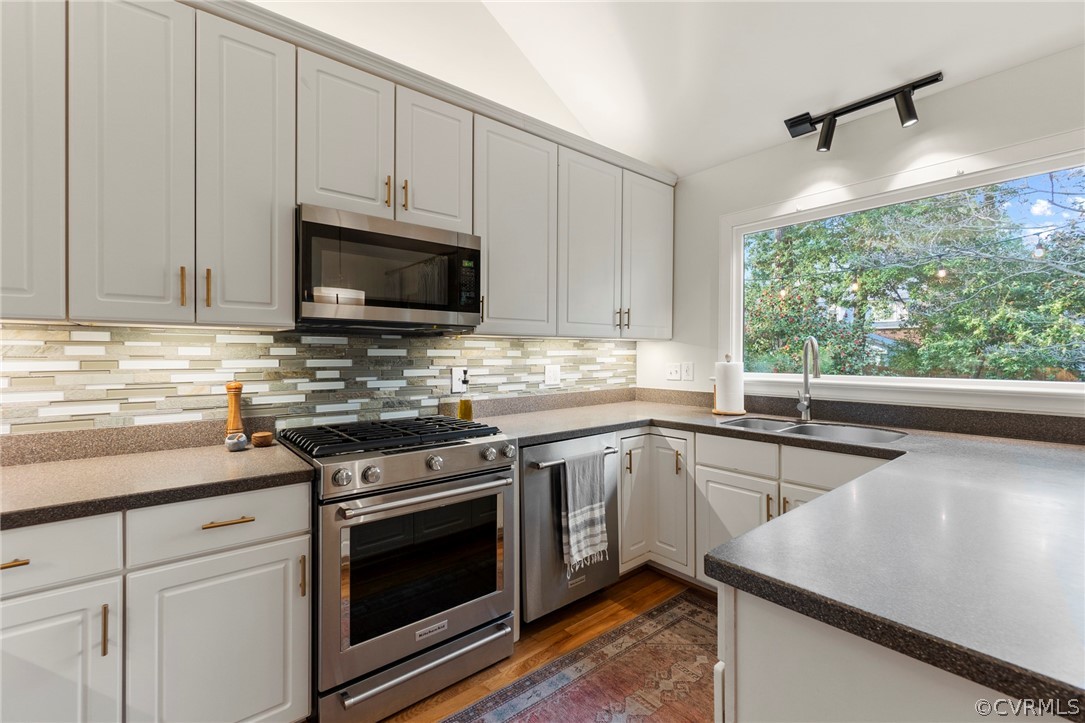 4705 Devonshire Road Richmond, VA 23225 - Photo 8 of 39 Gallery Image 8