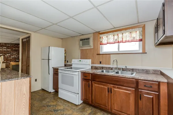 $420,000 | 185 Parkside Avenue, Pawtucket, RI 02861