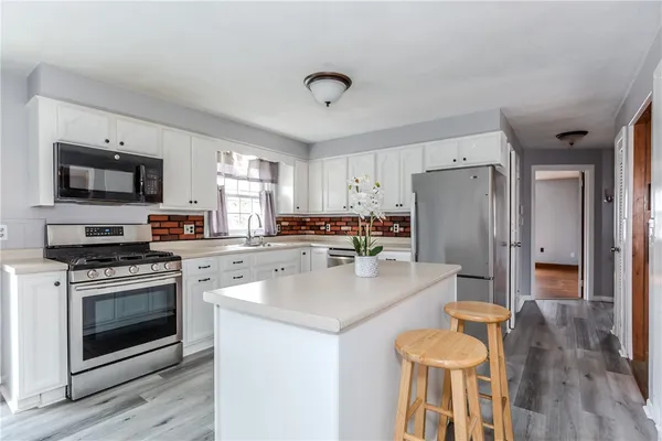 $420,000 | 185 Parkside Avenue, Pawtucket, RI 02861