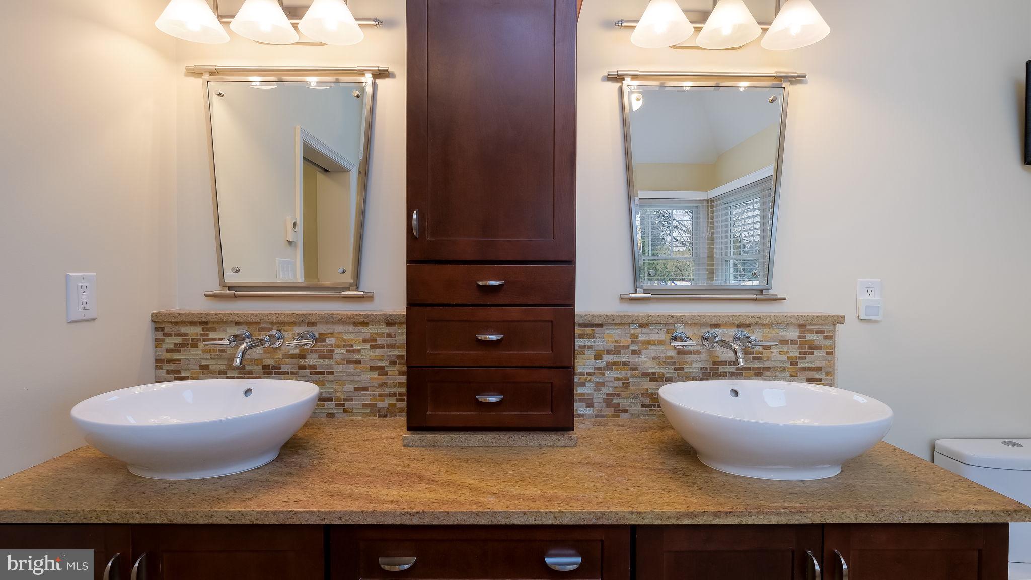 33 Bittersweet Drive Doylestown, PA 18901 - Photo 36 of 71 a view of a bathroom sink and a mirror