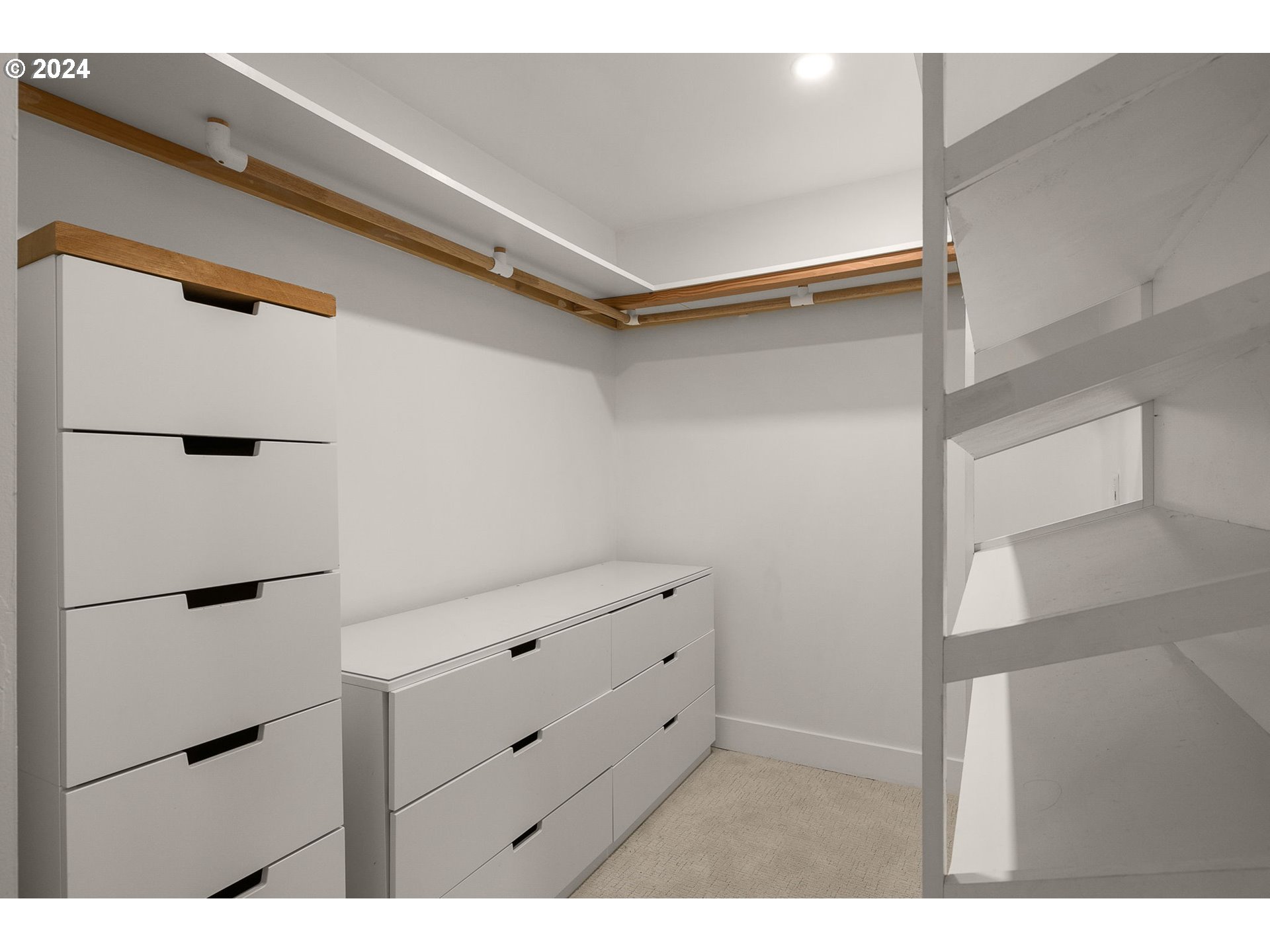 6454 Southwest Barnes Road Portland, OR 97221 - Photo 21 of 35 Gallery Image 21