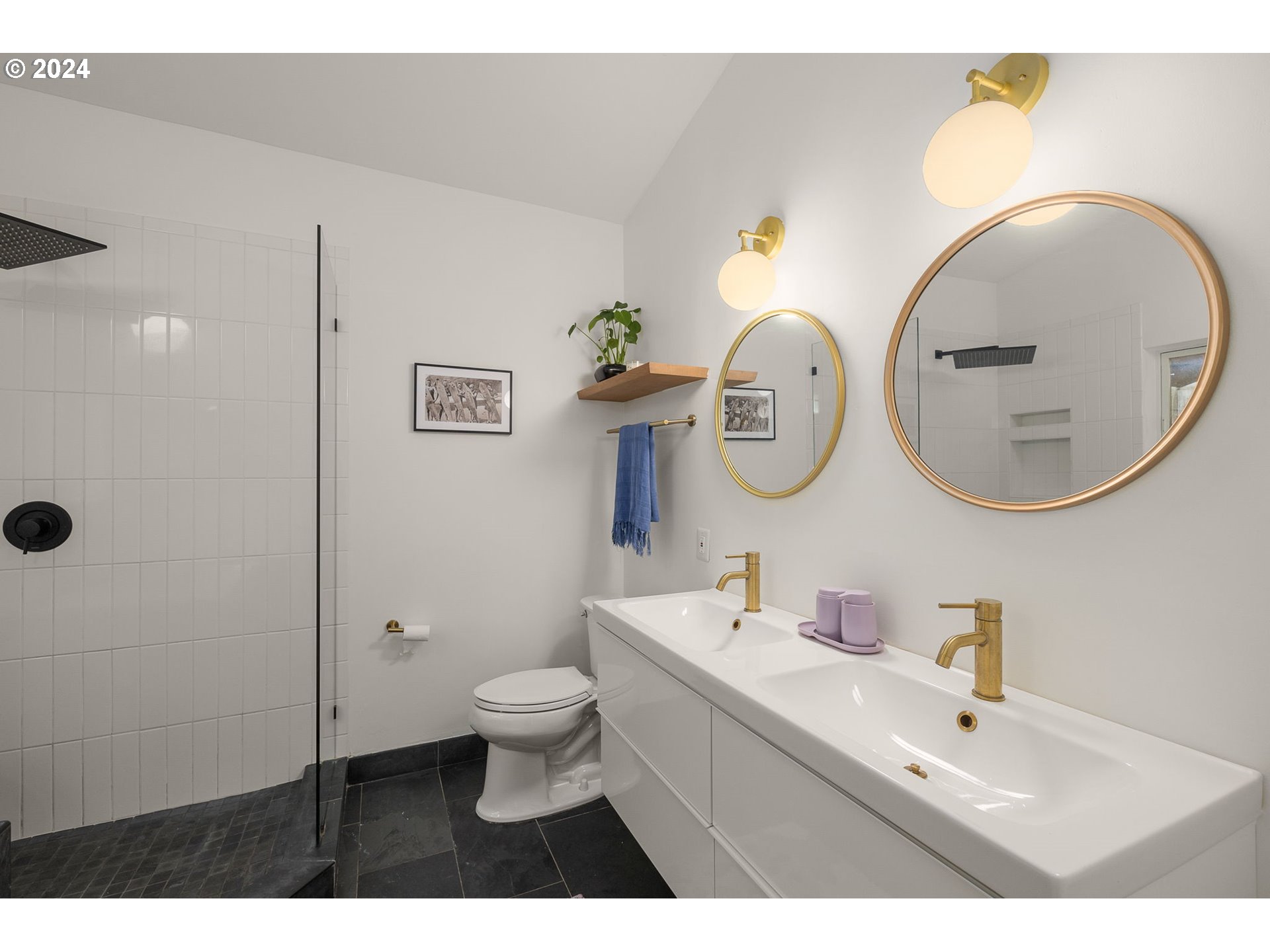 6454 Southwest Barnes Road Portland, OR 97221 - Photo 22 of 35 Gallery Image 22