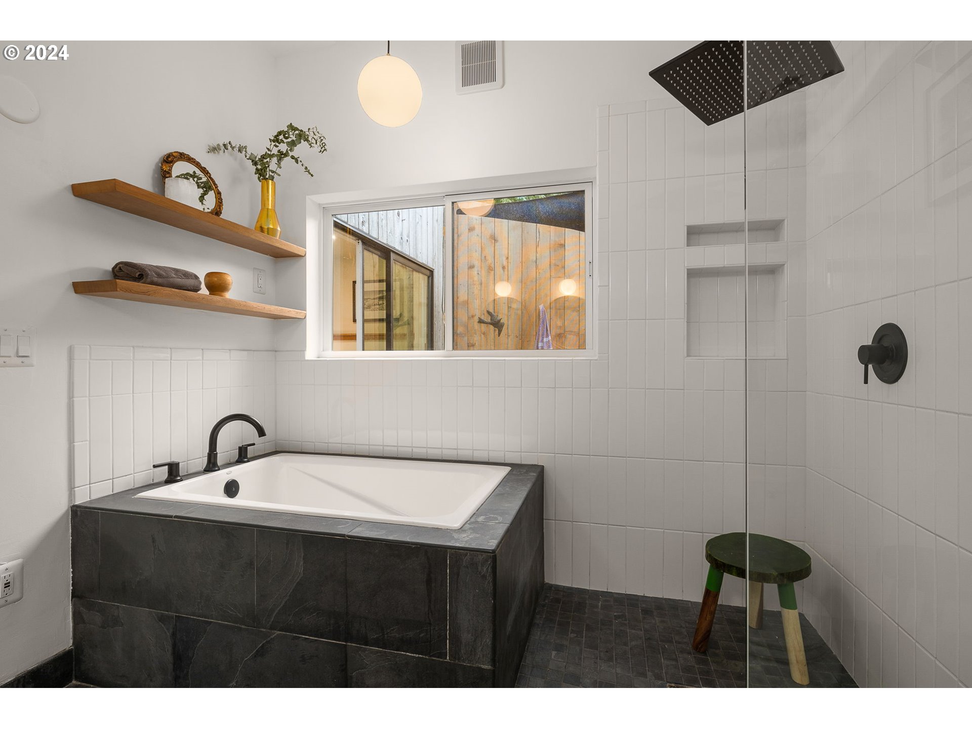 6454 Southwest Barnes Road Portland, OR 97221 - Photo 23 of 35 Gallery Image 23