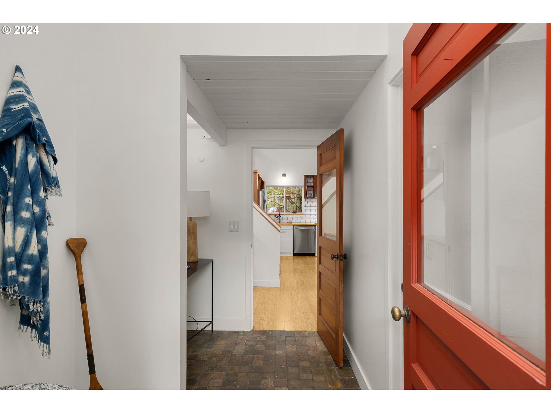 6454 Southwest Barnes Road Portland, OR 97221 - Photo 3 of 35 Gallery Image 3