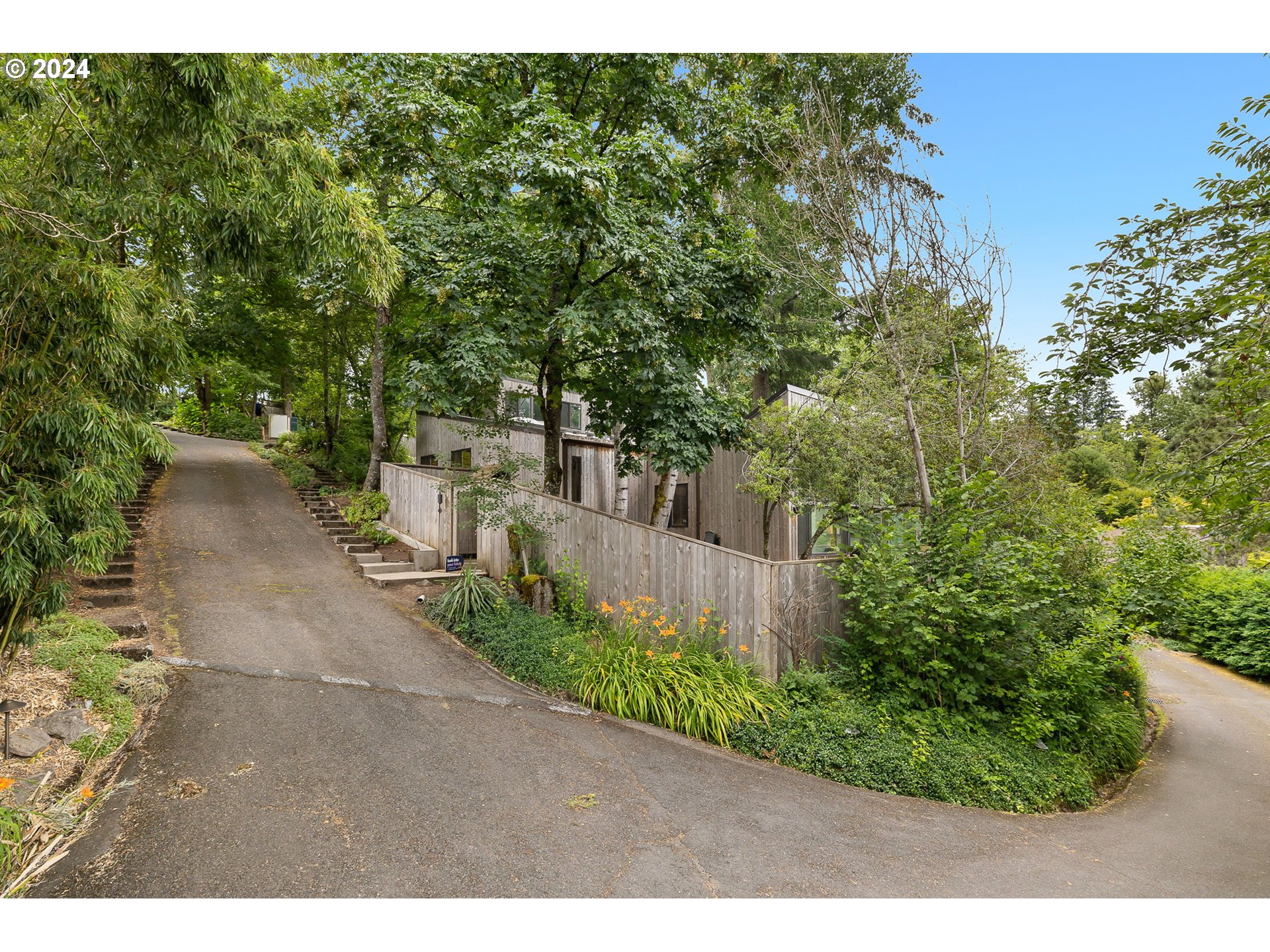 6454 Southwest Barnes Road Portland, OR 97221 - Photo 33 of 35 Gallery Image 33