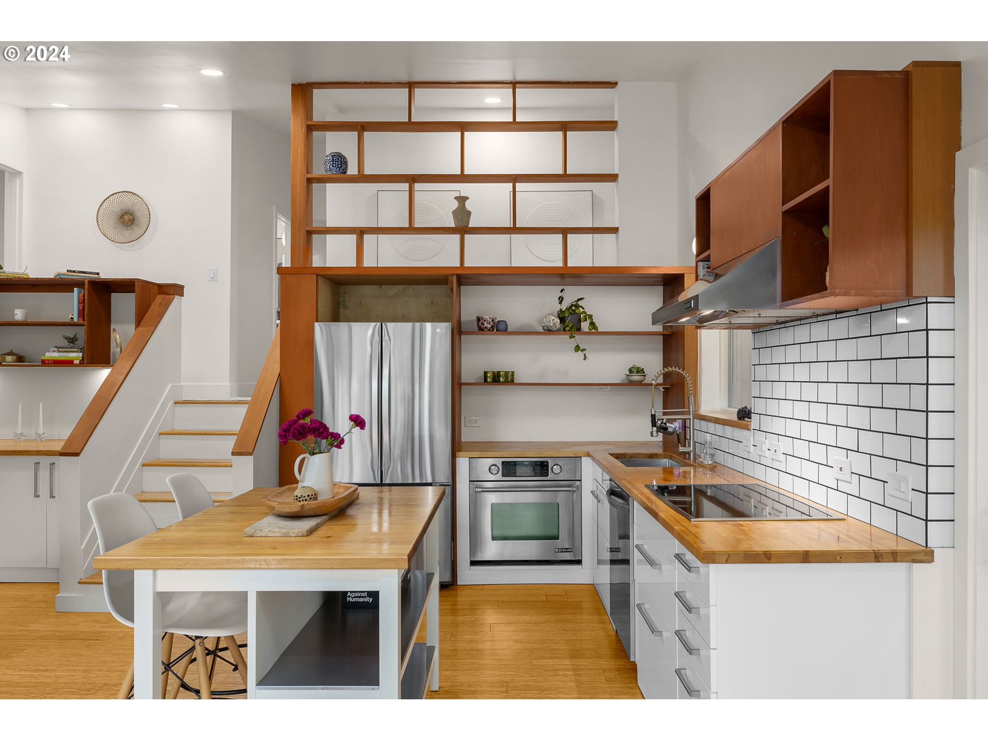 6454 Southwest Barnes Road Portland, OR 97221 - Photo 6 of 35 Gallery Image 6