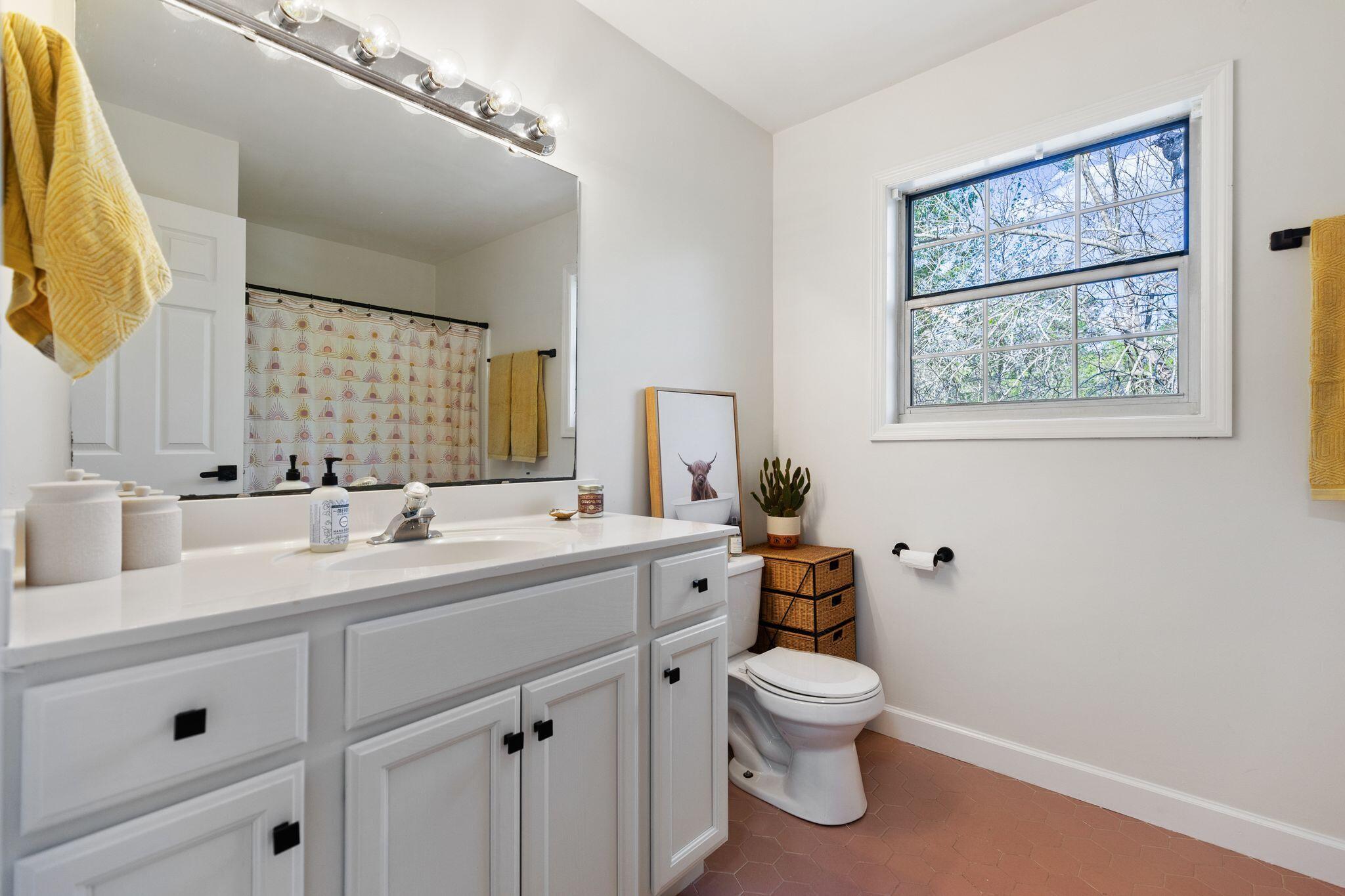 8314 Longridge Road North Charleston, SC 29418 - Photo 37 of 61 Guest Bathroom