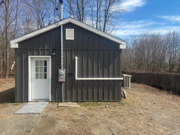 $139,000 | 117 Livingston Street, Pittsfield, ME 04967