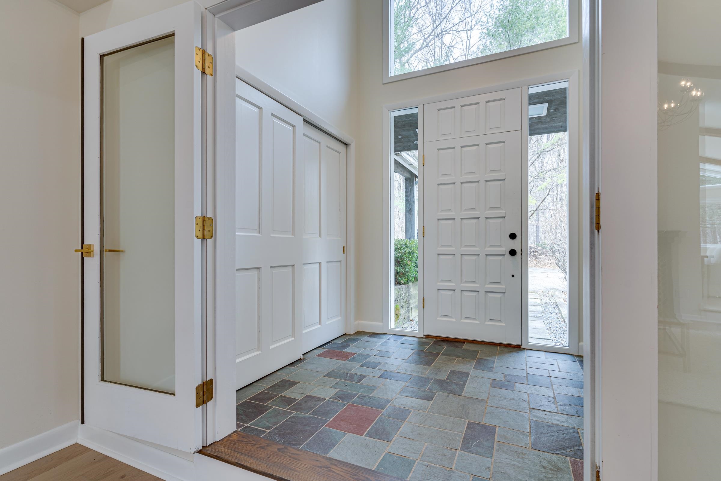 136 Kingston Road Exeter, NH 03833 - Photo 2 of 40