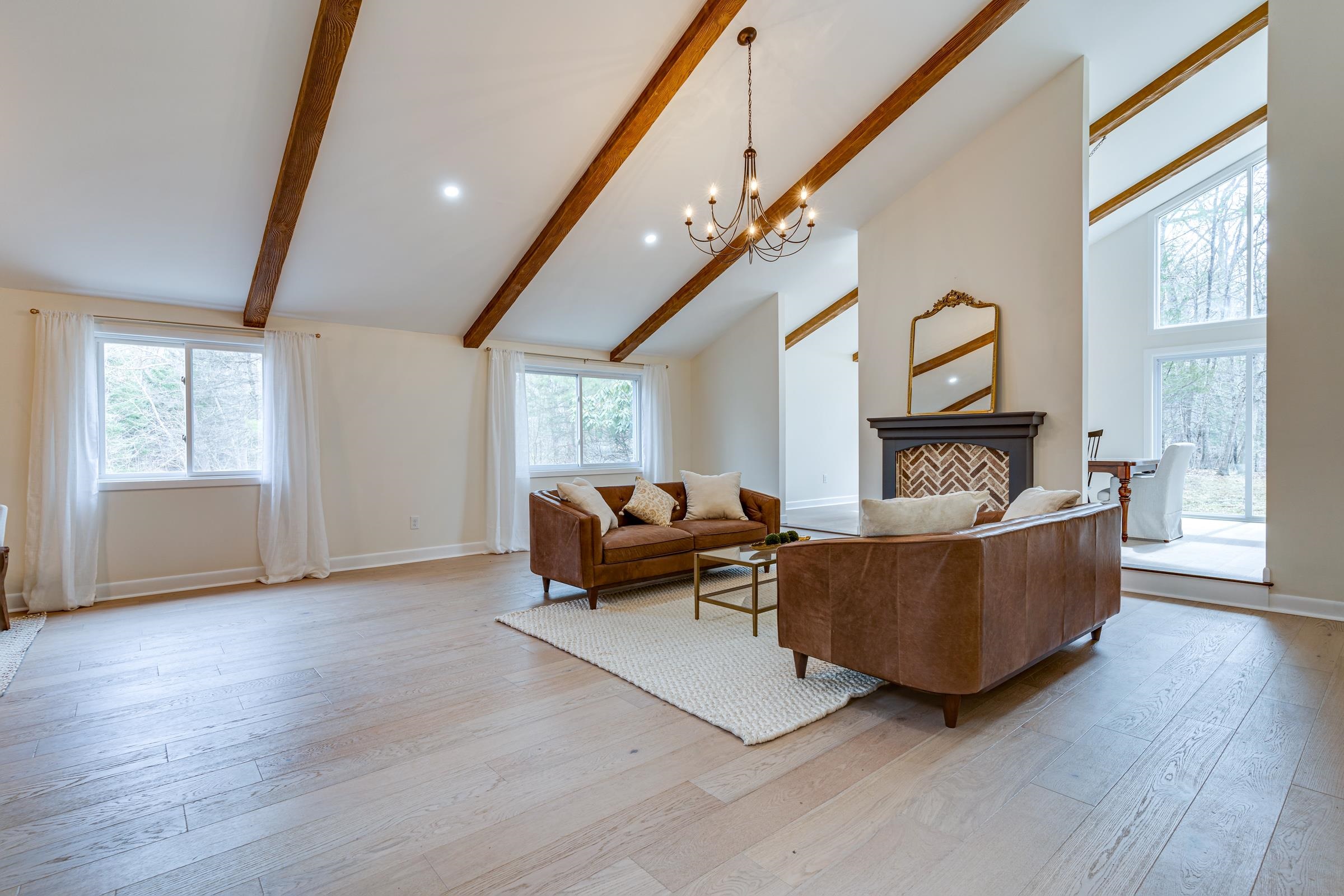 136 Kingston Road Exeter, NH 03833 - Photo 5 of 40