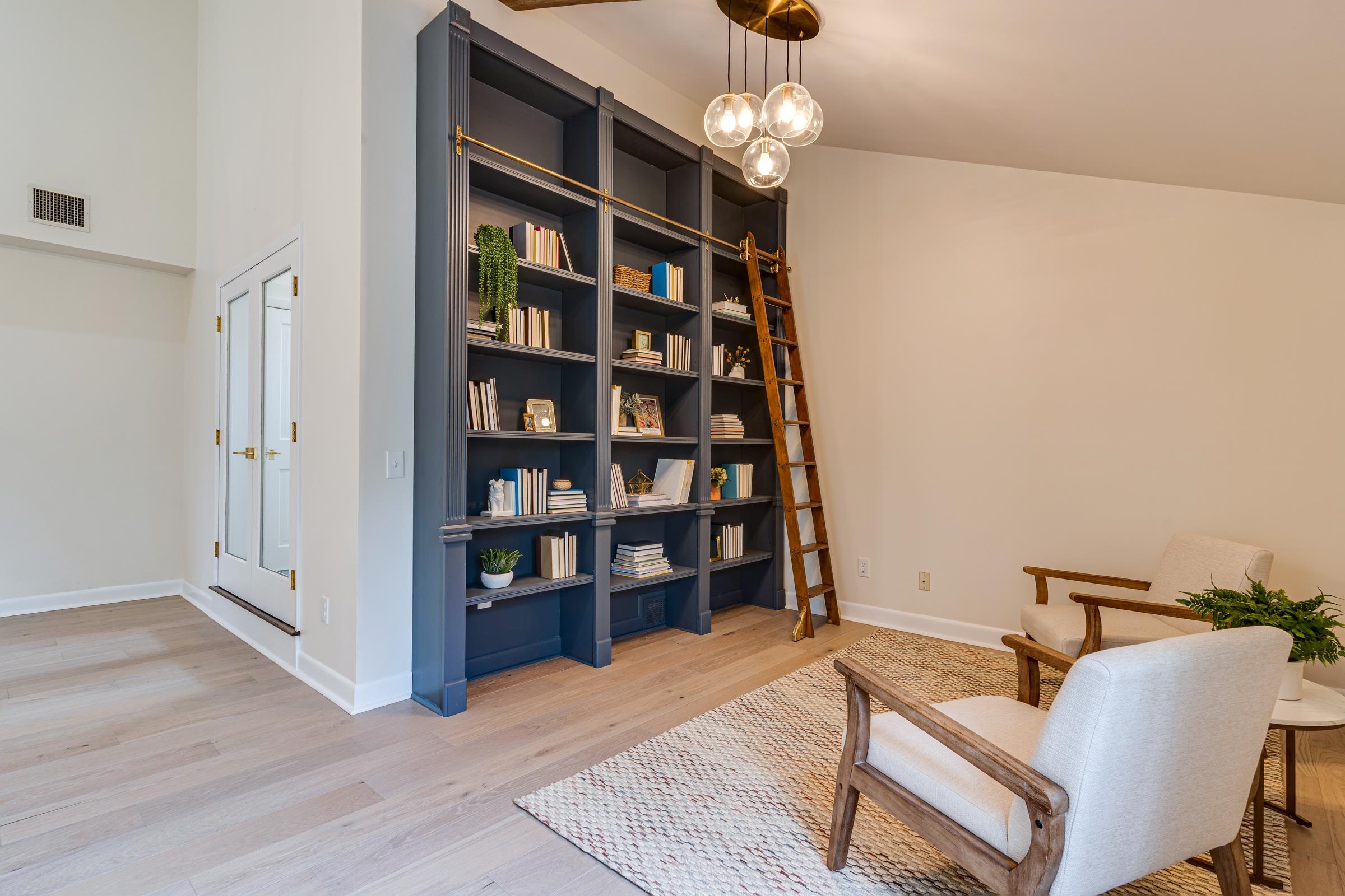 136 Kingston Road Exeter, NH 03833 - Photo 7 of 40