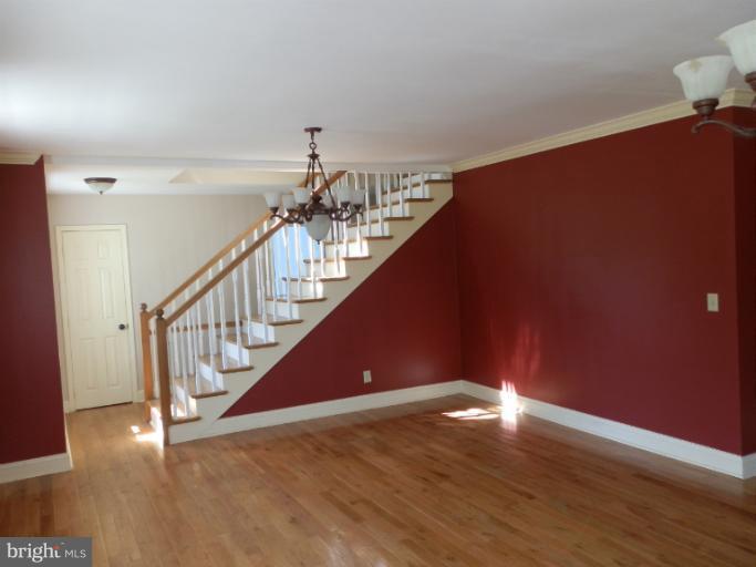 537 Winifred Road Cumberland, MD 21502 - Photo 21 of 30 Living Room