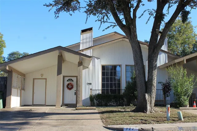 $220,000 | 722 Intrepid Drive, Garland, TX 75043
