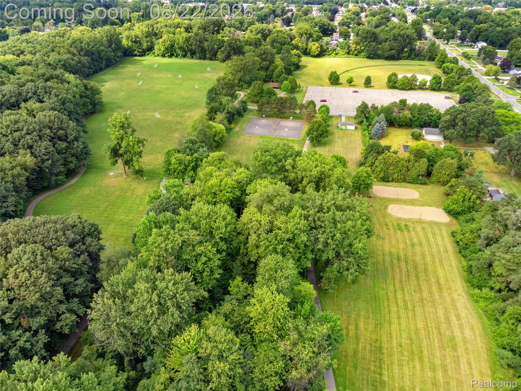 11067 Ranch Home Court Utica, MI 48317 - Photo 33 of 38 11067 Ranch Home Ct-36.jpg