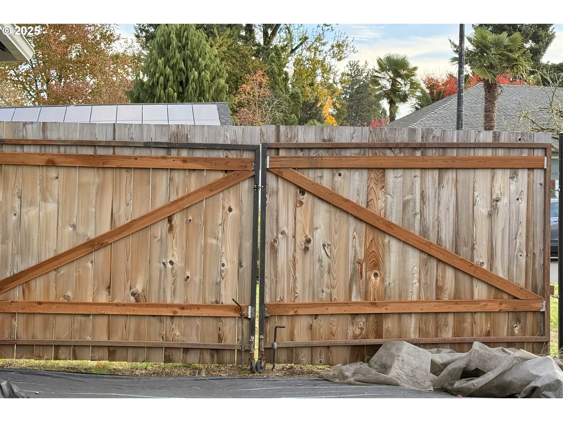 1889 Northeast Beech Avenue Gresham, OR 97030 - Photo 18 of 27 a view of outdoor space and yard