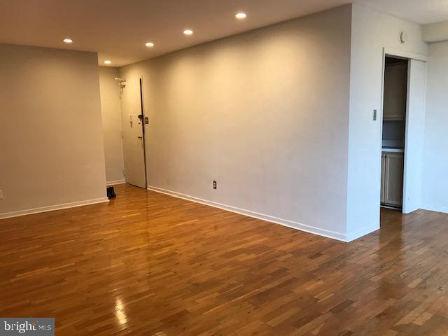 1806 Rittenhouse Square, Unit 809 Philadelphia, PA 19103 - Photo 6 of 19 Entry into Living Room