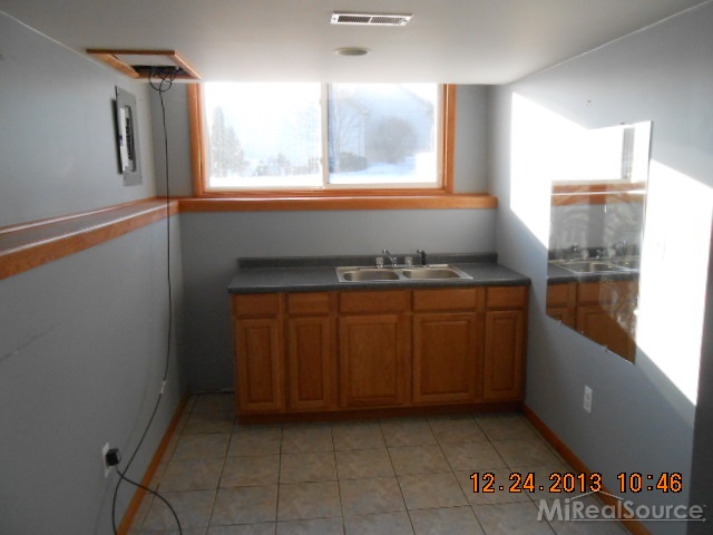 8441 McKinley Road Algonac, MI 48001 - Photo 13 of 17 31177218-12.JPG