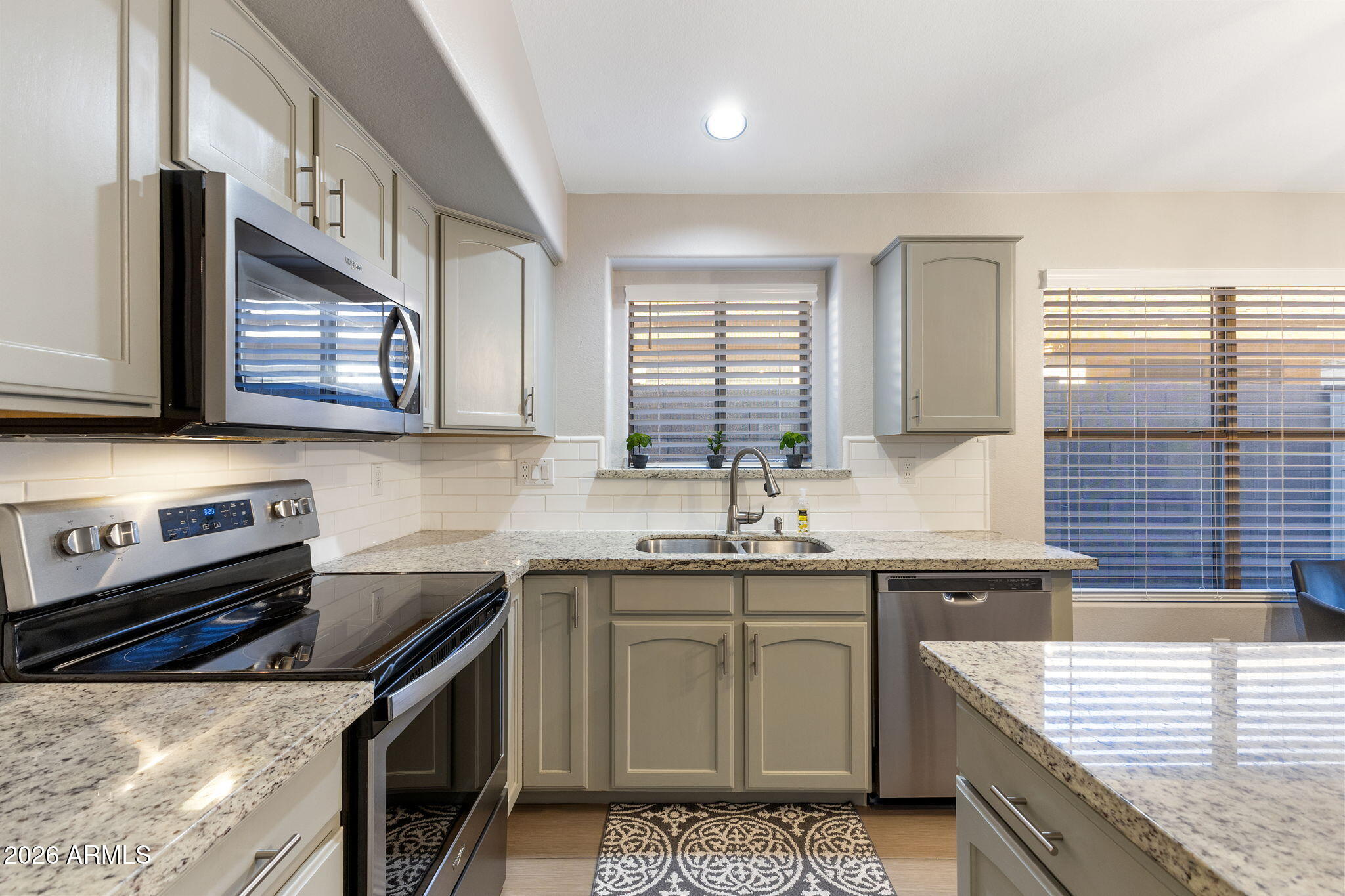 20737 North 37th Way Phoenix, AZ 85050 - Photo 8 of 23 Kitchen