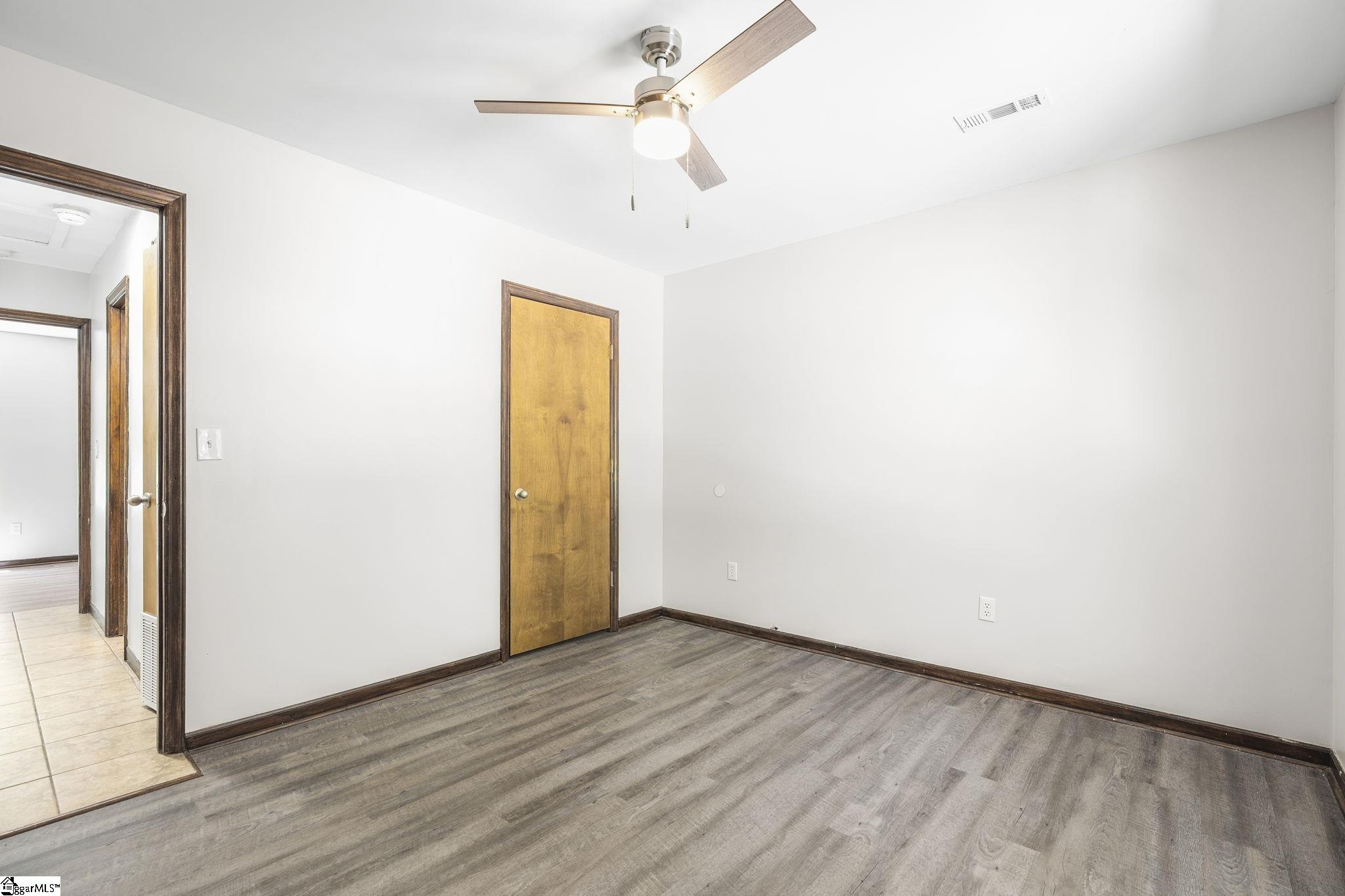 211 Brookside Drive Duncan, SC 29334 - Photo 15 of 31
