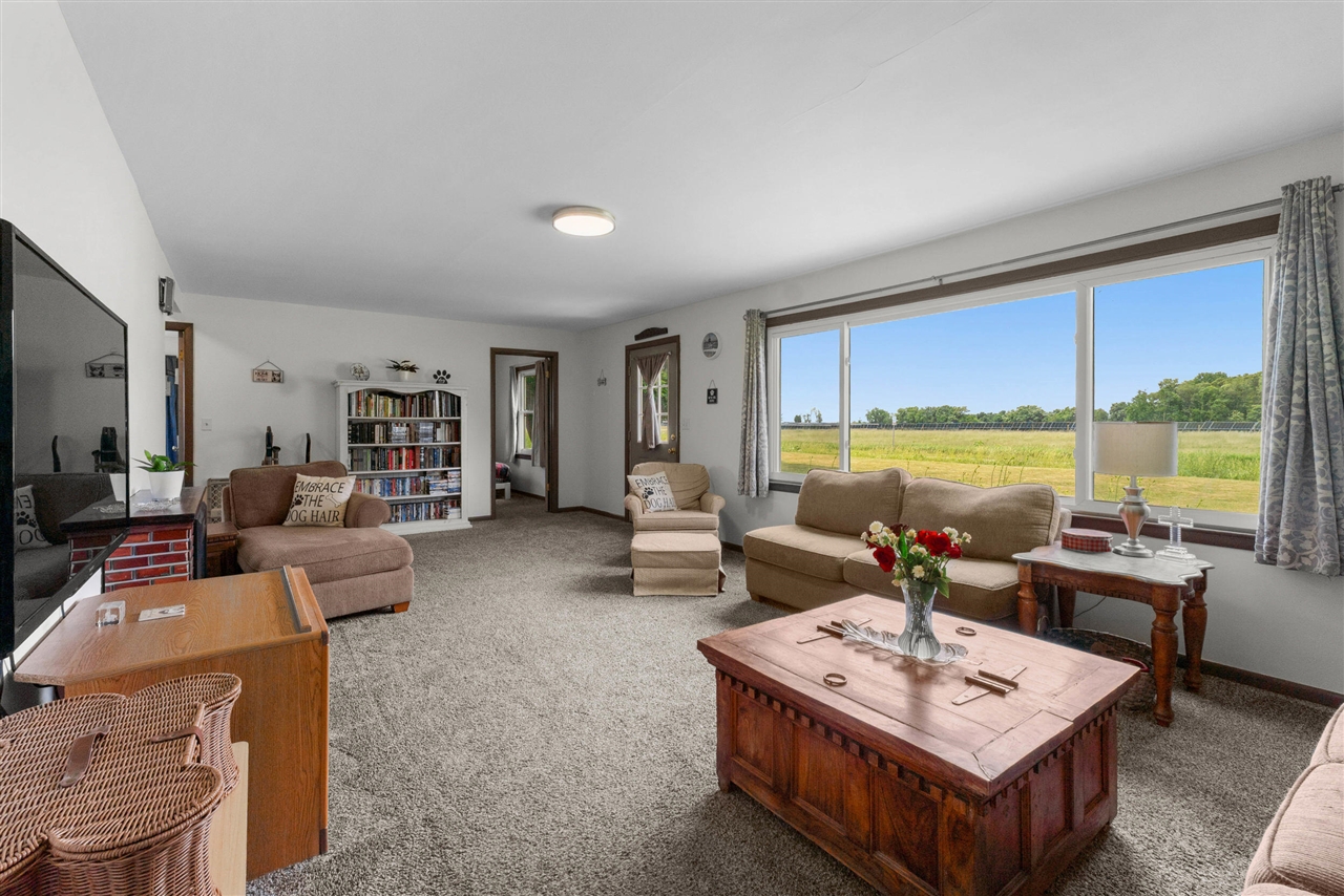 5651 West Chicago Road Jonesville, MI 49250 - Photo 15 of 27