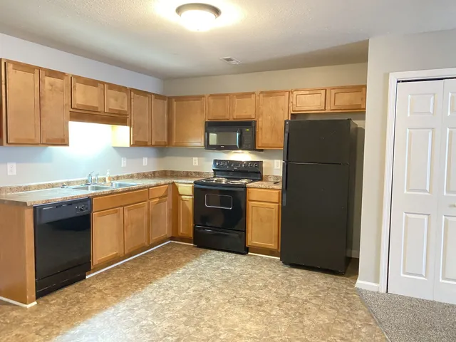 $1,025 | 109 Maureen Drive, Unit A, Clarksville, TN 37043