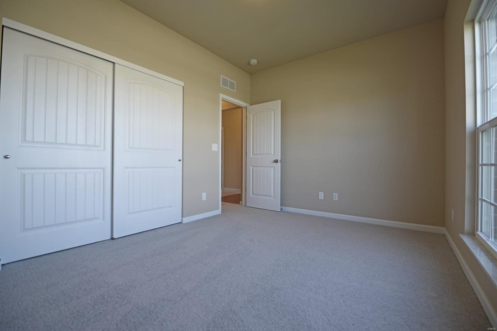 813 Bluff Ridge Lane Shiloh, IL 62221 - Photo 12 of 14 Gallery Image 12