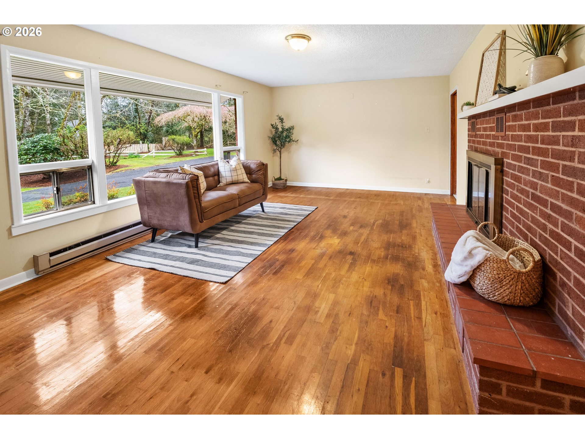 92680 Kumpula Road Astoria, OR 97103 - Photo 2 of 34 Living Room