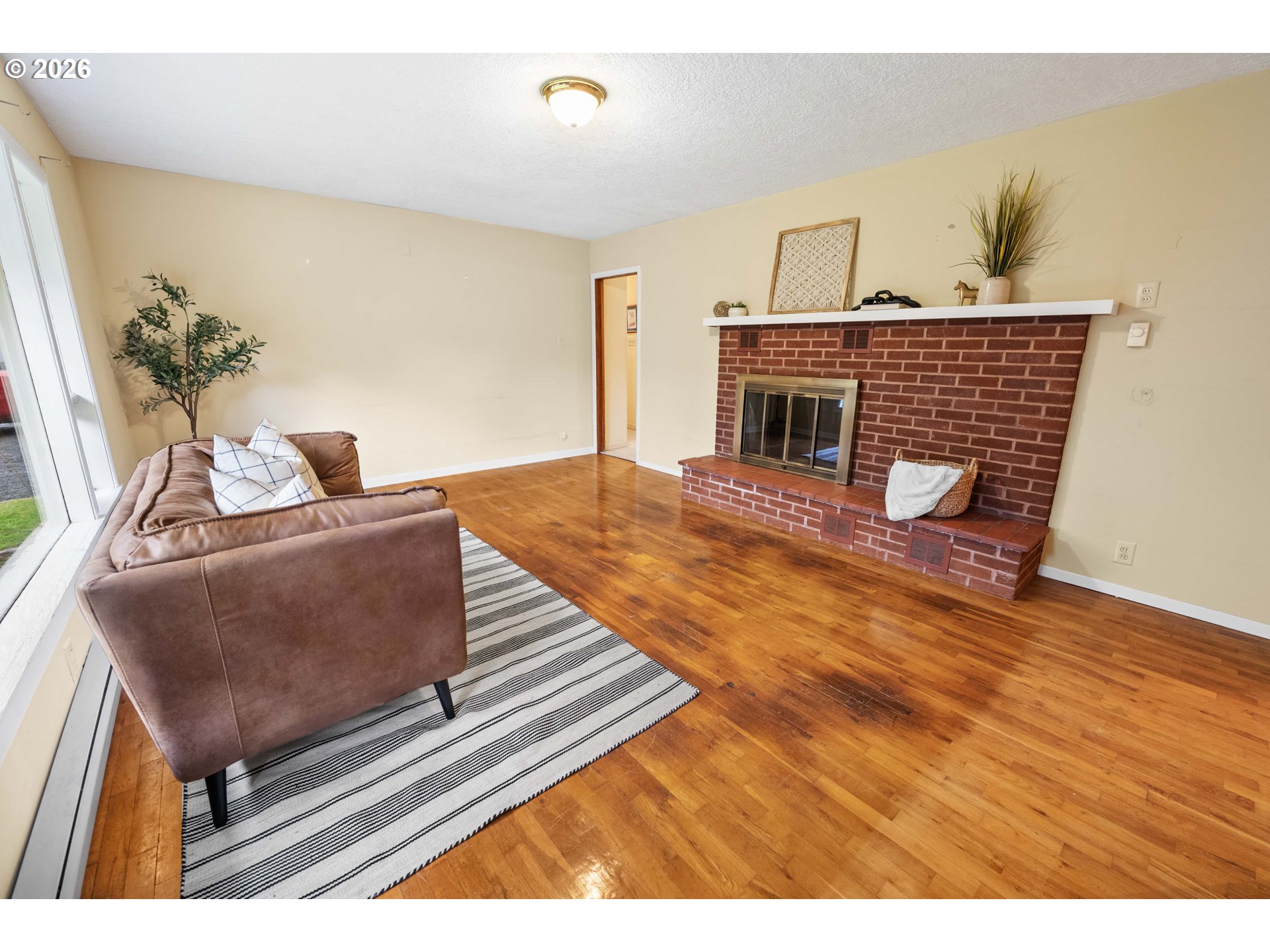 92680 Kumpula Road Astoria, OR 97103 - Photo 3 of 34 Living Room