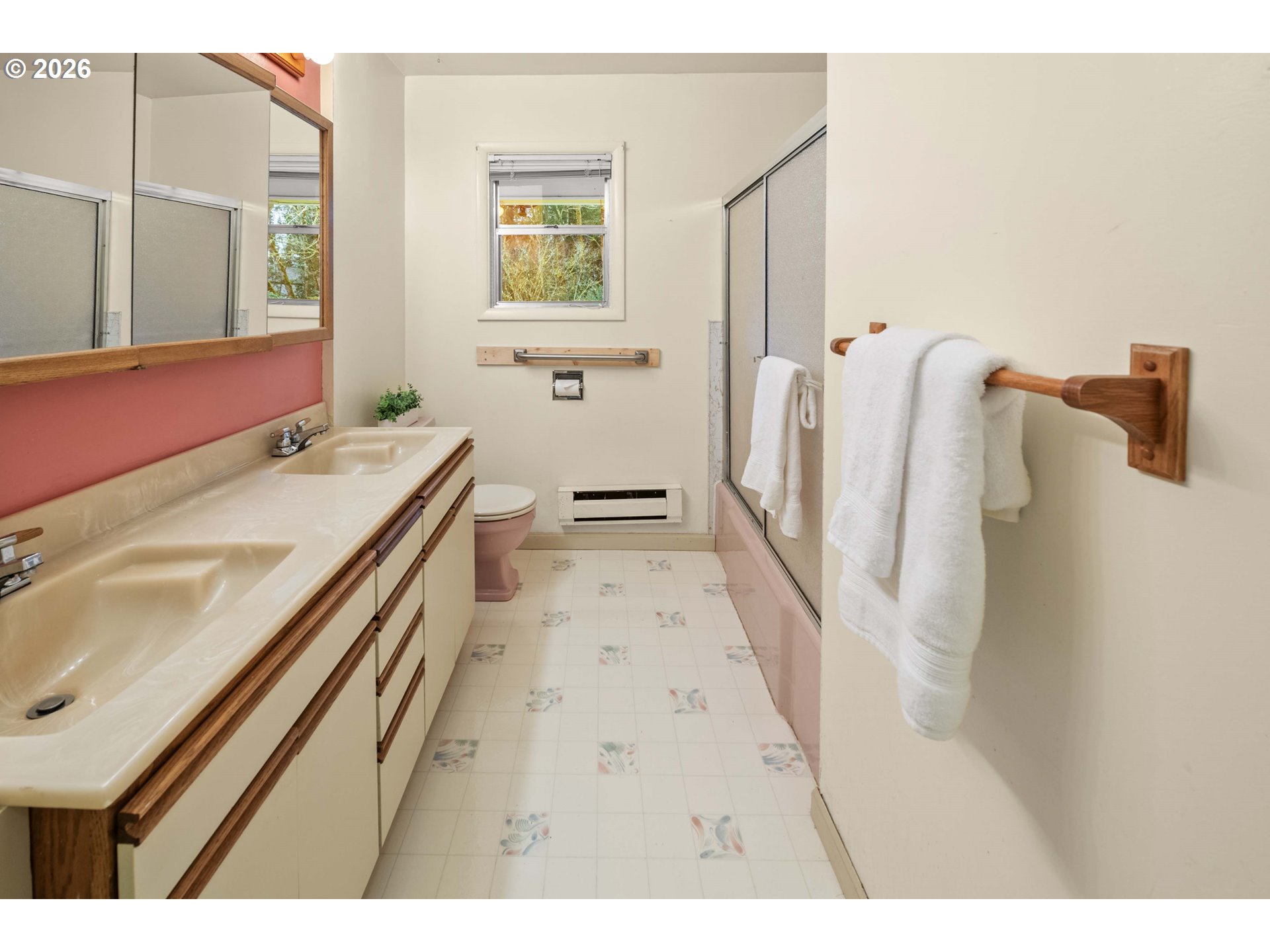 92680 Kumpula Road Astoria, OR 97103 - Photo 8 of 34 Bathroom